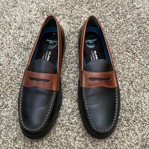 Mens Black and Tan leather loafers Nunn Bush 10.5 memory foam comfort